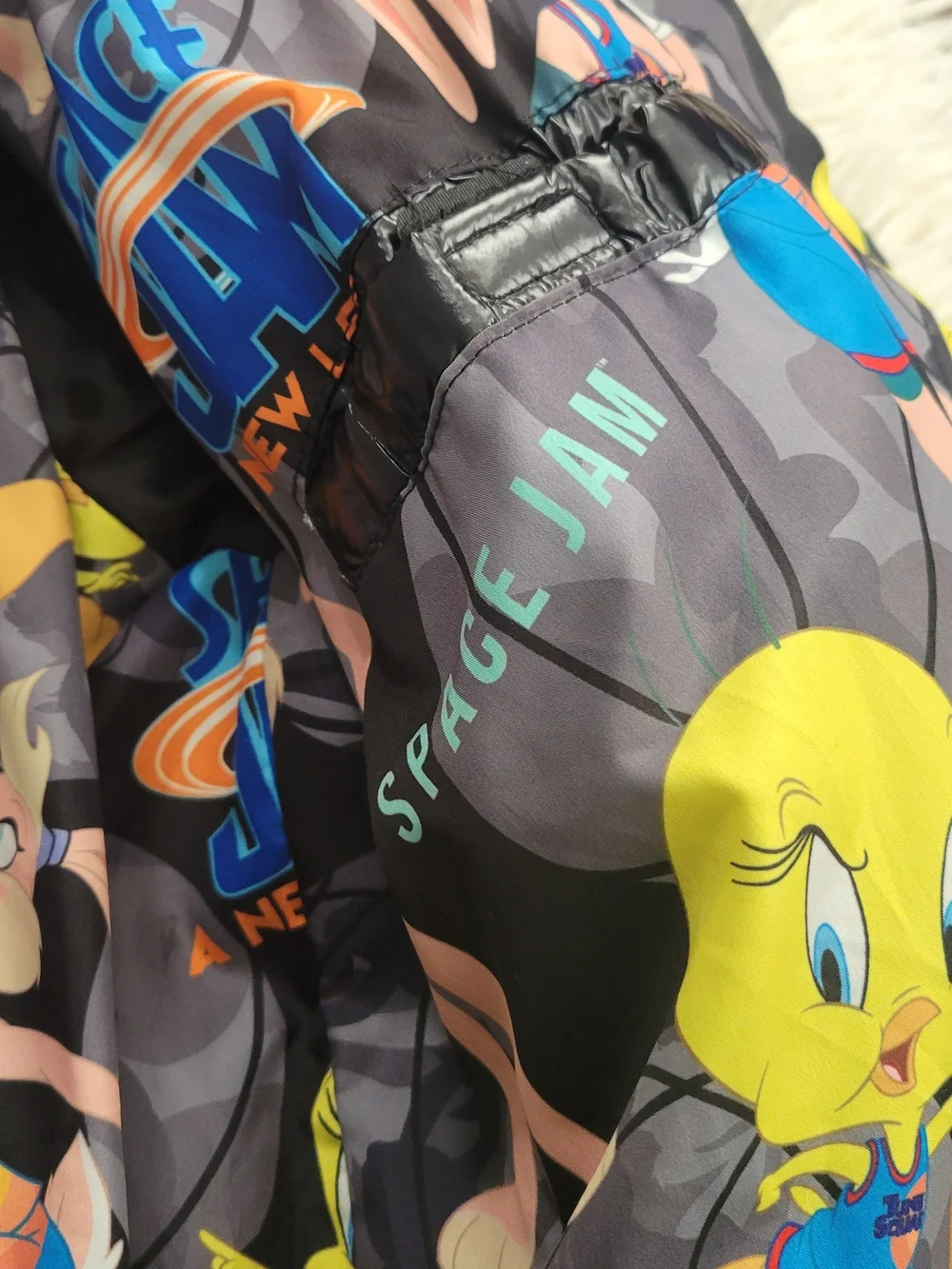 LOONEY TUNES Girl Black Puffer Jacket with Bunny Graphic